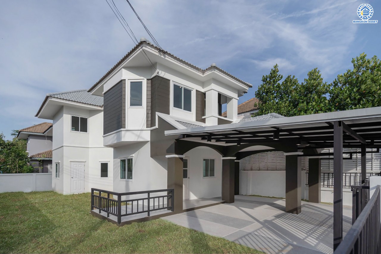 บ้านมือสองตกแต่งใหม่ โครงการ เศรณีลากูน วัดลาดปลาดุก หลังมุม ตอบโจทย์ทุกการใช้ชีวิต เนื้อที่ 59.9 ตร.ว. ฟังก์ชัน 3 ห้องนอน 3 ห้องน้ำ ทำเลเดินทางง่าย สะดวกสบายใกล้รถไฟฟ้าสายสีม่วง "สถานีคลองบางไผ่" ทางด่วน "กาญจนาภิเษก" และห้างสรรพสินค้าเซ็นทรัลเวสต์เกต